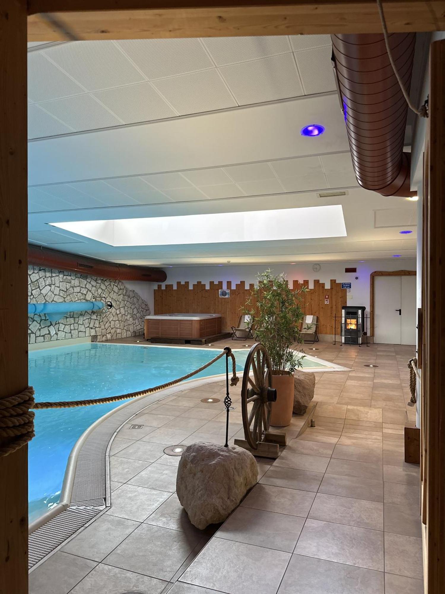 Folgaria Post Hotel エクステリア 写真